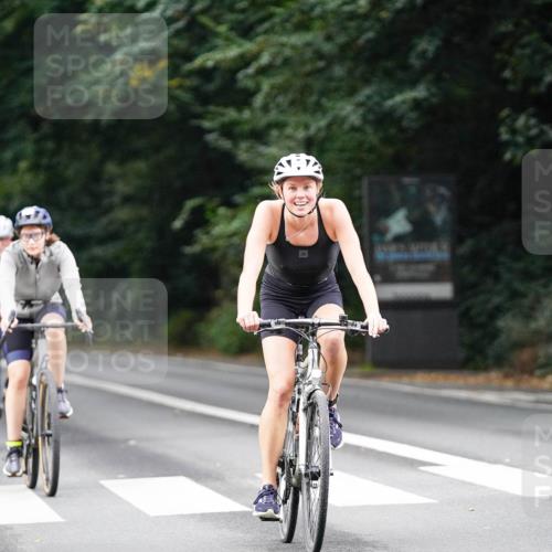 14.09.2025 - Stadtparktriathlon Michael Burmester http://msf.ph/oto/8910026 14.09.2025 10:26:03 Radfahren 513, 523, 542, 616, 638, 674, 676 meine-sportfotos.de