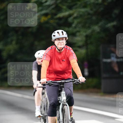 14.09.2025 - Stadtparktriathlon Michael Burmester http://msf.ph/oto/8910033 14.09.2025 10:26:10 Radfahren 513, 542, 616, 629, 676 meine-sportfotos.de