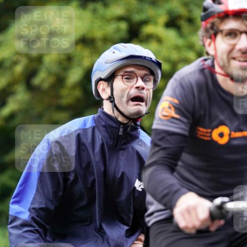 14.09.2025 - Stadtparktriathlon Michael Burmester http://msf.ph/oto/8910053 14.09.2025 10:26:42 Radfahren 561, 588, 606, 641, 659 meine-sportfotos.de