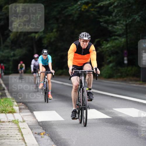 14.09.2025 - Stadtparktriathlon Michael Burmester http://msf.ph/oto/8910059 14.09.2025 10:26:51 Radfahren 514, 544, 606, 609, 659, 718 meine-sportfotos.de