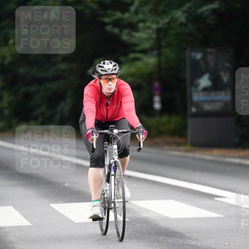 14.09.2025 - Stadtparktriathlon Michael Burmester http://msf.ph/oto/8910070 14.09.2025 10:27:04 Radfahren 544, 631, 686 meine-sportfotos.de