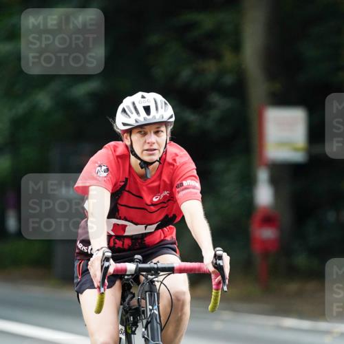 14.09.2025 - Stadtparktriathlon Michael Burmester http://msf.ph/oto/8910074 14.09.2025 10:27:10 Radfahren 530, 583, 631, 686, 693 meine-sportfotos.de