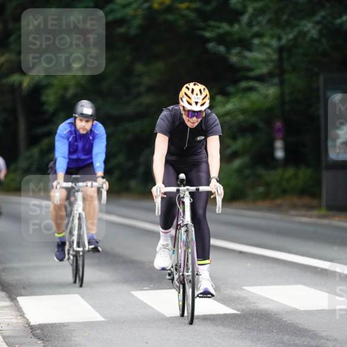 14.09.2025 - Stadtparktriathlon Michael Burmester http://msf.ph/oto/8910076 14.09.2025 10:27:13 Radfahren 530, 583, 686, 693 meine-sportfotos.de