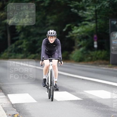 14.09.2025 - Stadtparktriathlon Michael Burmester http://msf.ph/oto/8910093 14.09.2025 10:27:32 Radfahren 512, 589 meine-sportfotos.de