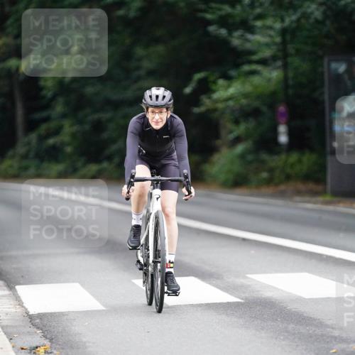 14.09.2025 - Stadtparktriathlon Michael Burmester http://msf.ph/oto/8910094 14.09.2025 10:27:32 Radfahren 512, 589 meine-sportfotos.de