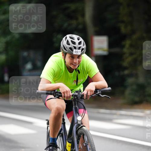 14.09.2025 - Stadtparktriathlon Michael Burmester http://msf.ph/oto/8910106 14.09.2025 10:28:09 Radfahren 539, 633, 661, 677, 710 meine-sportfotos.de