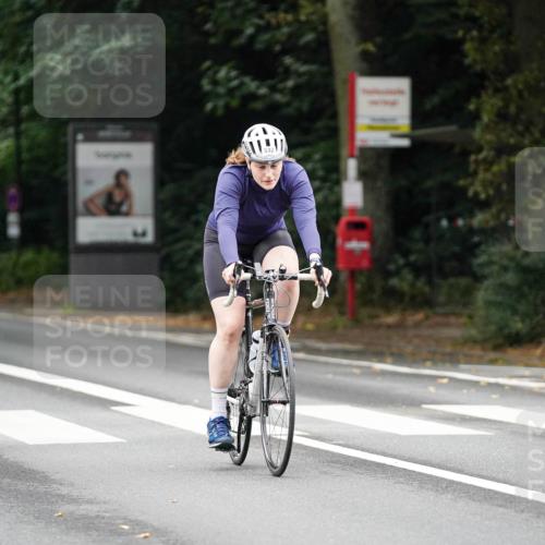 14.09.2025 - Stadtparktriathlon Michael Burmester http://msf.ph/oto/8910143 14.09.2025 10:29:11 Radfahren 532, 565, 643, 655, 685, 688, 702 meine-sportfotos.de