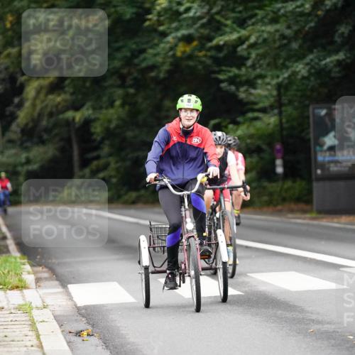 14.09.2025 - Stadtparktriathlon Michael Burmester http://msf.ph/oto/8910153 14.09.2025 10:29:34 Radfahren 566, 582, 648, 691 meine-sportfotos.de