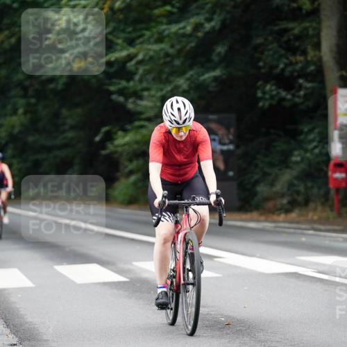 14.09.2025 - Stadtparktriathlon Michael Burmester http://msf.ph/oto/8910162 14.09.2025 10:29:57 Radfahren 531, 562, 602, 682, 705 meine-sportfotos.de