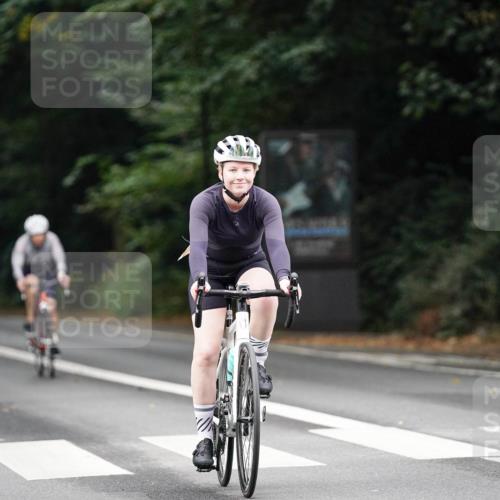 14.09.2025 - Stadtparktriathlon Michael Burmester http://msf.ph/oto/8910173 14.09.2025 10:30:24 Radfahren 586, 620, 645, 699, 700, 704 meine-sportfotos.de