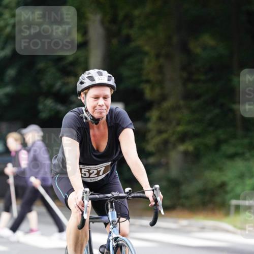 14.09.2025 - Stadtparktriathlon Michael Burmester http://msf.ph/oto/8910192 14.09.2025 10:30:46 Radfahren 527 meine-sportfotos.de