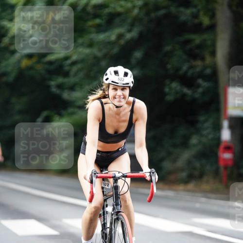 14.09.2025 - Stadtparktriathlon Michael Burmester http://msf.ph/oto/8910196 14.09.2025 10:30:56 Radfahren 521, 522, 533, 624, 712 meine-sportfotos.de