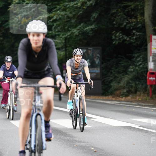 14.09.2025 - Stadtparktriathlon Michael Burmester http://msf.ph/oto/8910199 14.09.2025 10:30:59 Radfahren 521, 522, 533, 546, 624, 687, 712 meine-sportfotos.de