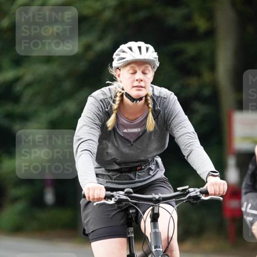 14.09.2025 - Stadtparktriathlon Michael Burmester http://msf.ph/oto/8910212 14.09.2025 10:31:08 Radfahren 533, 546, 553, 624, 636, 687, 706, 714 meine-sportfotos.de