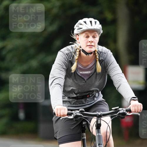 14.09.2025 - Stadtparktriathlon Michael Burmester http://msf.ph/oto/8910213 14.09.2025 10:31:08 Radfahren 533, 546, 553, 624, 636, 687, 706, 714 meine-sportfotos.de