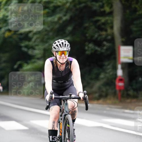14.09.2025 - Stadtparktriathlon Michael Burmester http://msf.ph/oto/8910230 14.09.2025 10:31:45 Radfahren 526, 626, 647, 657 meine-sportfotos.de