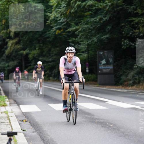 14.09.2025 - Stadtparktriathlon Michael Burmester http://msf.ph/oto/8910239 14.09.2025 10:32:08 Radfahren 517, 528, 654, 716, 763 meine-sportfotos.de