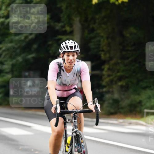 14.09.2025 - Stadtparktriathlon Michael Burmester http://msf.ph/oto/8910241 14.09.2025 10:32:09 Radfahren 517, 528, 654, 716, 763 meine-sportfotos.de