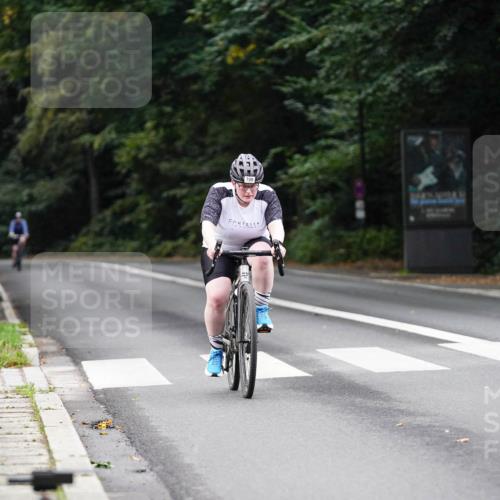14.09.2025 - Stadtparktriathlon Michael Burmester http://msf.ph/oto/8910246 14.09.2025 10:32:22 Radfahren 708 meine-sportfotos.de