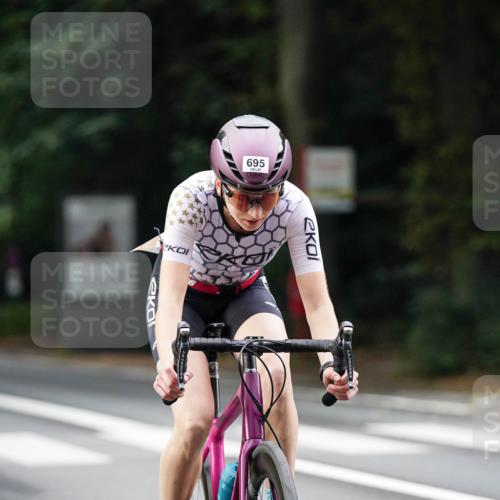 14.09.2025 - Stadtparktriathlon Michael Burmester http://msf.ph/oto/8910270 14.09.2025 10:33:41 Radfahren 641, 665, 695, 735 meine-sportfotos.de