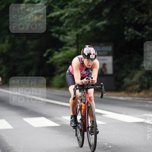 14.09.2025 - Stadtparktriathlon Michael Burmester http://msf.ph/oto/8910272 14.09.2025 10:33:42 Radfahren 641, 665, 674, 695, 735 meine-sportfotos.de