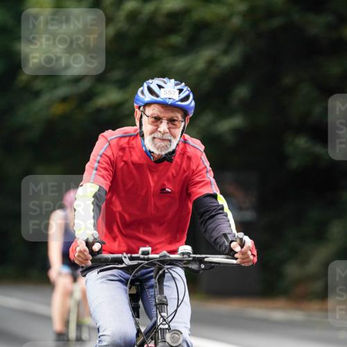14.09.2025 - Stadtparktriathlon Michael Burmester http://msf.ph/oto/8910281 14.09.2025 10:33:54 Radfahren 557, 638, 663, 674, 735 meine-sportfotos.de