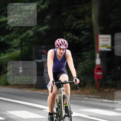 14.09.2025 - Stadtparktriathlon Michael Burmester http://msf.ph/oto/8910283 14.09.2025 10:33:55 Radfahren 557, 638, 663, 674, 735 meine-sportfotos.de