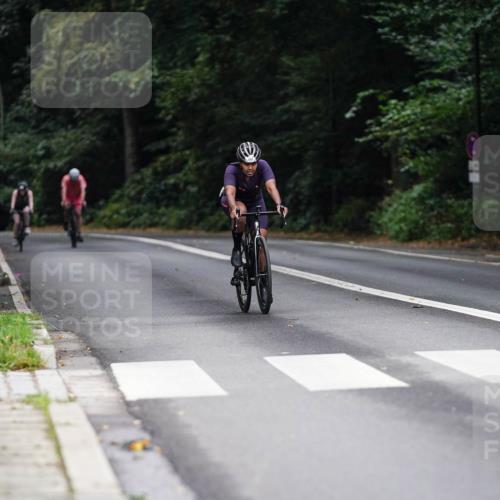 14.09.2025 - Stadtparktriathlon Michael Burmester http://msf.ph/oto/8910291 14.09.2025 10:34:19 Radfahren 692 meine-sportfotos.de