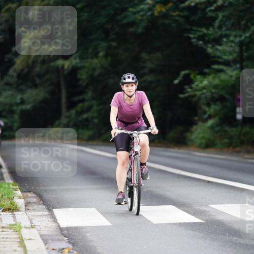 14.09.2025 - Stadtparktriathlon Michael Burmester http://msf.ph/oto/8910300 14.09.2025 10:34:33 Radfahren 519, 668 meine-sportfotos.de