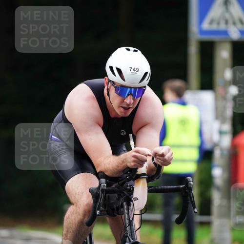 14.09.2025 - Stadtparktriathlon Michael Burmester http://msf.ph/oto/8910308 14.09.2025 10:34:54 Radfahren 511, 568, 659, 664, 749, 793 meine-sportfotos.de