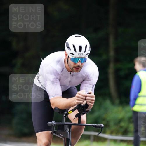 14.09.2025 - Stadtparktriathlon Michael Burmester http://msf.ph/oto/8910310 14.09.2025 10:34:56 Radfahren 511, 568, 659, 664, 749, 793 meine-sportfotos.de
