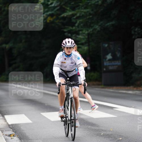 14.09.2025 - Stadtparktriathlon Michael Burmester http://msf.ph/oto/8910327 14.09.2025 10:35:36 Radfahren 629, 651, 718 meine-sportfotos.de