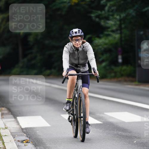 14.09.2025 - Stadtparktriathlon Michael Burmester http://msf.ph/oto/8910340 14.09.2025 10:36:03 Radfahren 513, 631, 770 meine-sportfotos.de