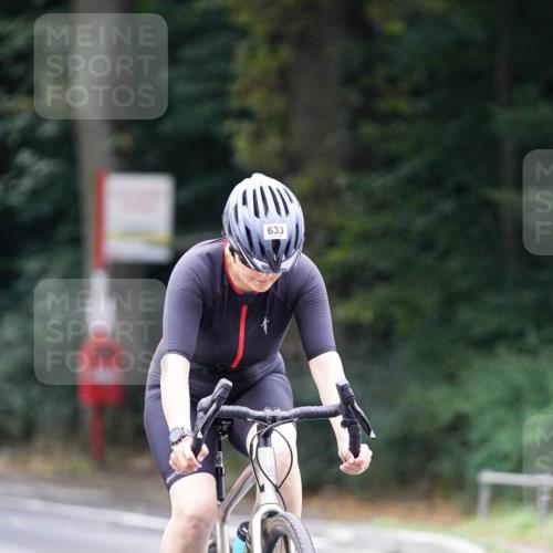 14.09.2025 - Stadtparktriathlon Michael Burmester http://msf.ph/oto/8910351 14.09.2025 10:36:23 Radfahren 633, 677 meine-sportfotos.de