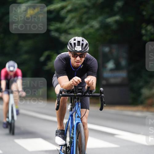 14.09.2025 - Stadtparktriathlon Michael Burmester http://msf.ph/oto/8910356 14.09.2025 10:36:33 Radfahren 686, 717, 720, 817 meine-sportfotos.de