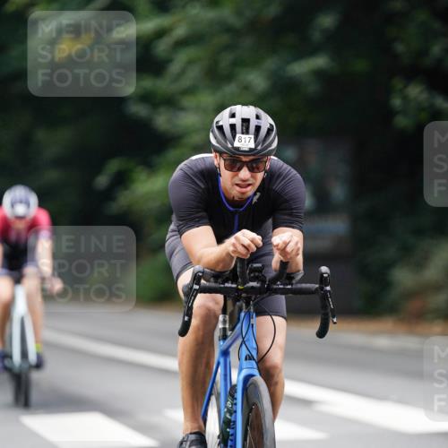 14.09.2025 - Stadtparktriathlon Michael Burmester http://msf.ph/oto/8910357 14.09.2025 10:36:33 Radfahren 686, 717, 720, 817 meine-sportfotos.de
