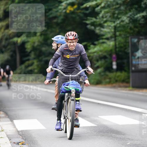 14.09.2025 - Stadtparktriathlon Michael Burmester http://msf.ph/oto/8910380 14.09.2025 10:37:01 Radfahren 518, 588, 622, 737, 752, 788 meine-sportfotos.de