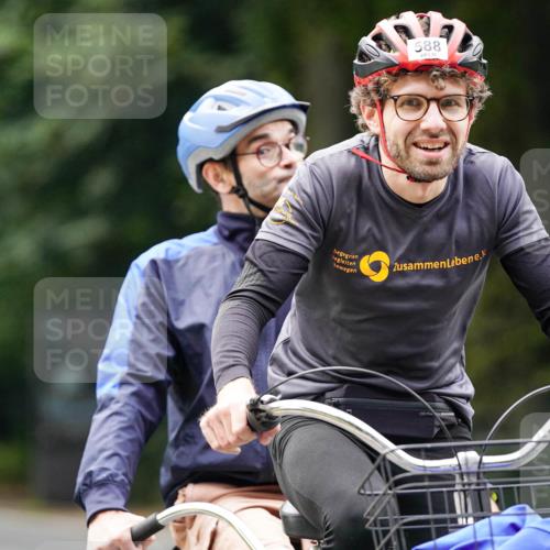 14.09.2025 - Stadtparktriathlon Michael Burmester http://msf.ph/oto/8910383 14.09.2025 10:37:03 Radfahren 518, 588, 622, 737, 752, 788 meine-sportfotos.de