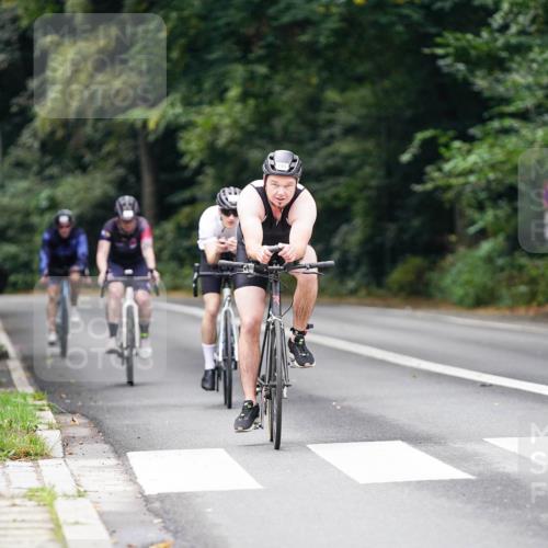 14.09.2025 - Stadtparktriathlon Michael Burmester http://msf.ph/oto/8910387 14.09.2025 10:37:13 Radfahren 518, 667, 691, 737, 761, 785, 813 meine-sportfotos.de