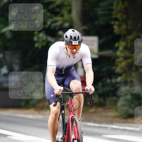 14.09.2025 - Stadtparktriathlon Michael Burmester http://msf.ph/oto/8910398 14.09.2025 10:37:27 Radfahren 535, 632, 685, 688, 691, 702, 727, 743, 753 meine-sportfotos.de