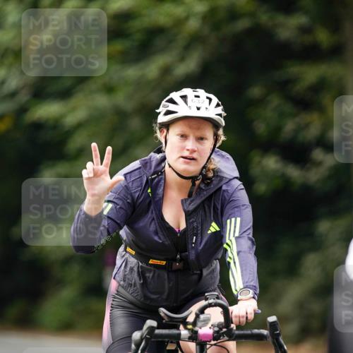 14.09.2025 - Stadtparktriathlon Michael Burmester http://msf.ph/oto/8910406 14.09.2025 10:37:33 Radfahren 535, 632, 685, 688, 702, 727, 743, 753 meine-sportfotos.de