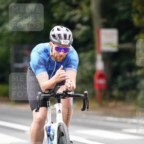 14.09.2025 - Stadtparktriathlon Michael Burmester http://msf.ph/oto/8910409 14.09.2025 10:37:35 Radfahren 535, 632, 648, 688, 702, 727, 753 meine-sportfotos.de