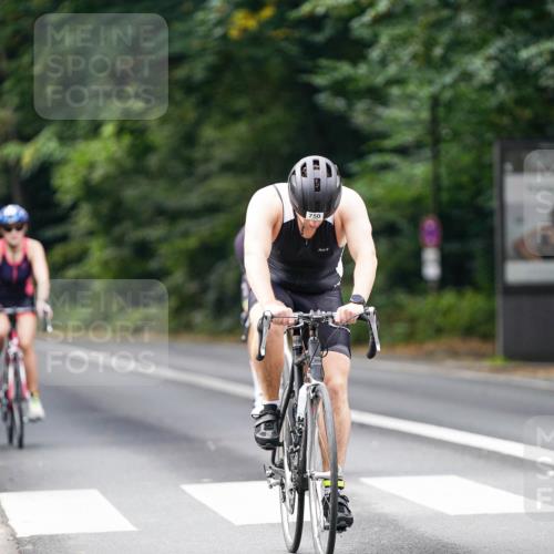 14.09.2025 - Stadtparktriathlon Michael Burmester http://msf.ph/oto/8910430 14.09.2025 10:38:14 Radfahren 705, 730, 748, 750, 759, 763, 799, 800 meine-sportfotos.de