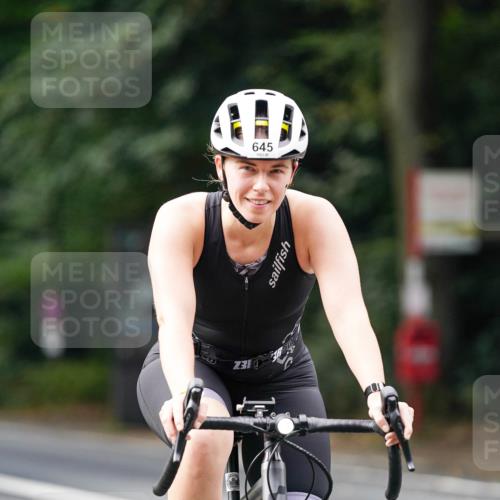 14.09.2025 - Stadtparktriathlon Michael Burmester http://msf.ph/oto/8910447 14.09.2025 10:38:40 Radfahren 645, 687, 699, 766, 777 meine-sportfotos.de