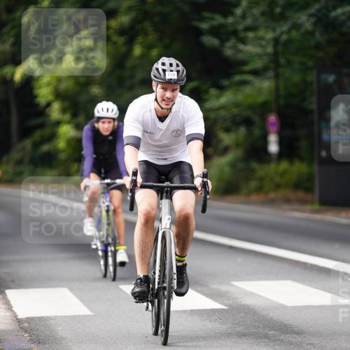 14.09.2025 - Stadtparktriathlon Michael Burmester http://msf.ph/oto/8910458 14.09.2025 10:38:53 Radfahren 581, 624, 706, 766, 779 meine-sportfotos.de