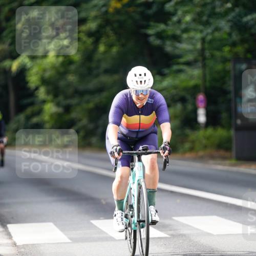 14.09.2025 - Stadtparktriathlon Michael Burmester http://msf.ph/oto/8910464 14.09.2025 10:39:06 Radfahren 636, 697, 732, 786 meine-sportfotos.de