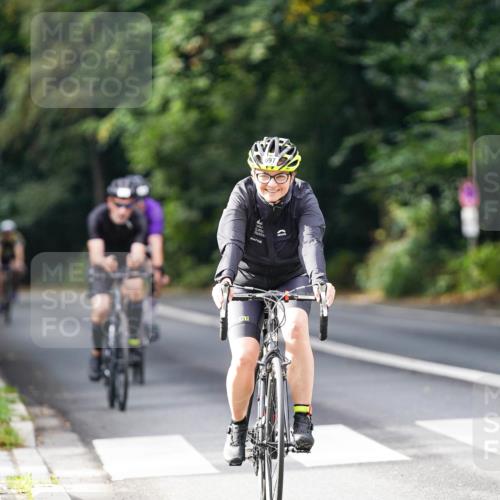 14.09.2025 - Stadtparktriathlon Michael Burmester http://msf.ph/oto/8910468 14.09.2025 10:39:10 Radfahren 636, 697, 732, 786, 801 meine-sportfotos.de