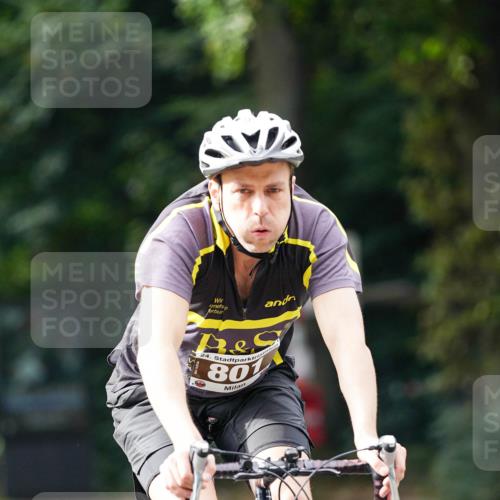 14.09.2025 - Stadtparktriathlon Michael Burmester http://msf.ph/oto/8910474 14.09.2025 10:39:19 Radfahren 515, 637, 758, 786, 801 meine-sportfotos.de
