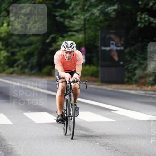 14.09.2025 - Stadtparktriathlon Michael Burmester http://msf.ph/oto/8910494 14.09.2025 10:39:57 Radfahren 647, 736, 740, 780, 790, 796 meine-sportfotos.de