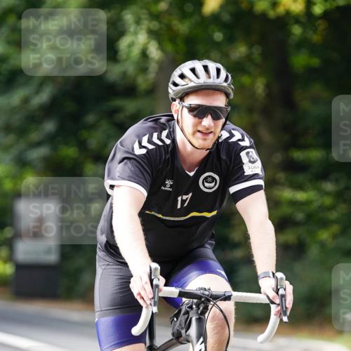 14.09.2025 - Stadtparktriathlon Michael Burmester http://msf.ph/oto/8910500 14.09.2025 10:40:06 Radfahren 647, 740, 776 meine-sportfotos.de